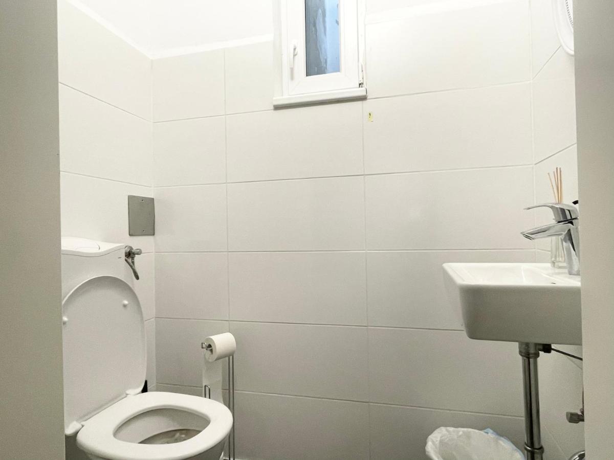 Premium Apartment Located At The Famous Vienna Kutschkermarkt Exteriör bild