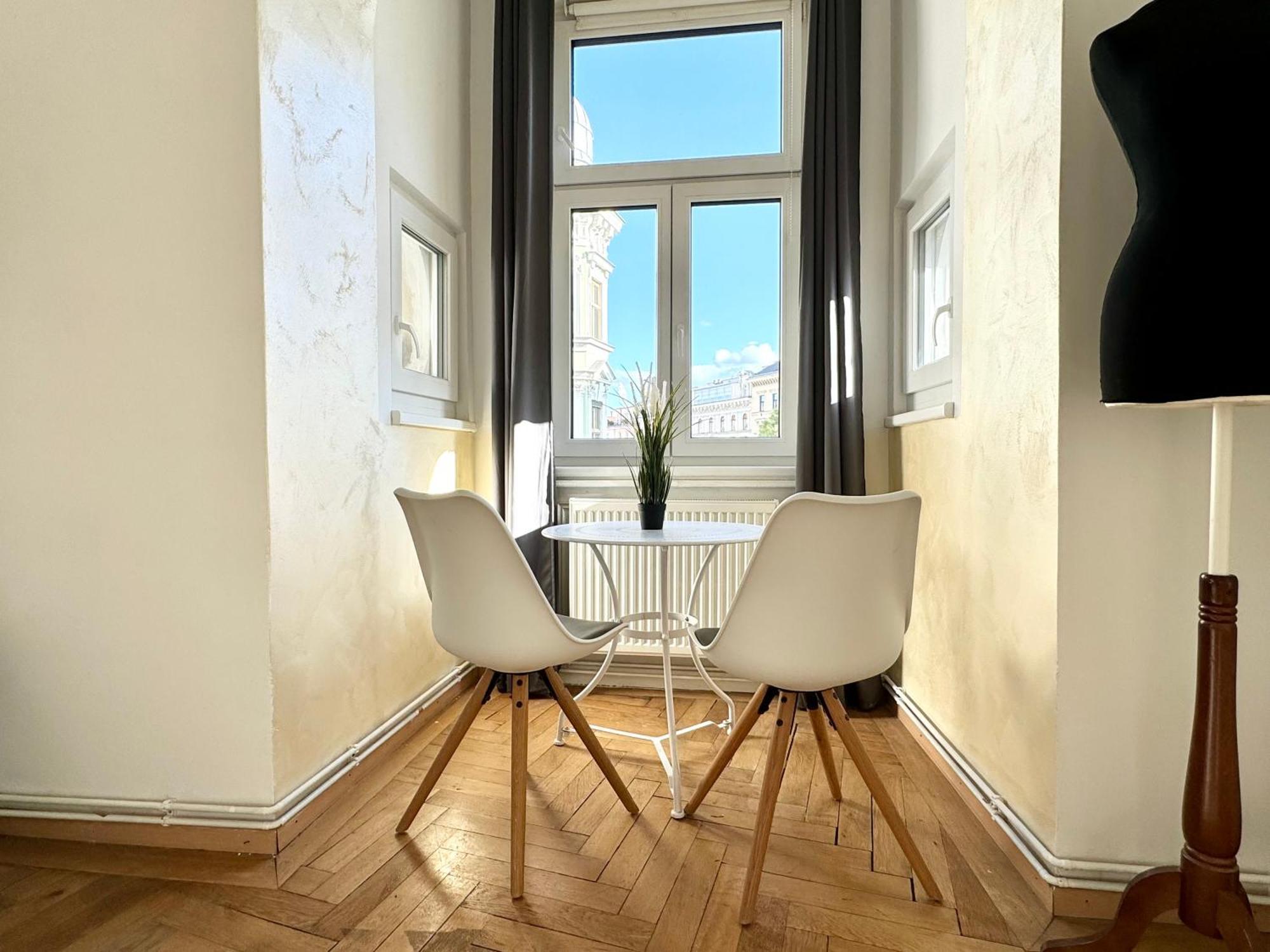 Premium Apartment Located At The Famous Vienna Kutschkermarkt Exteriör bild