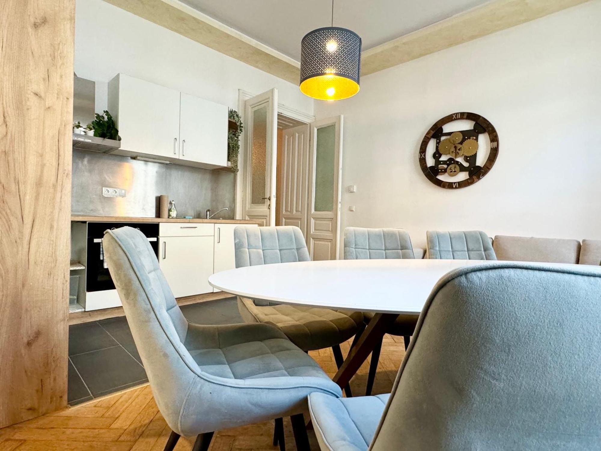 Premium Apartment Located At The Famous Vienna Kutschkermarkt Exteriör bild